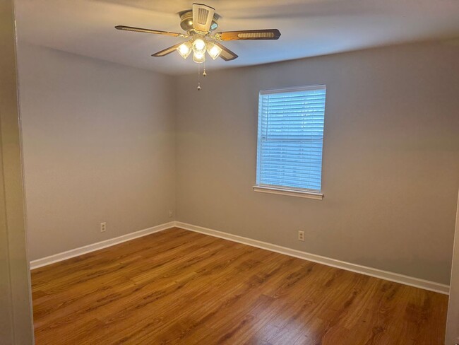 Building Photo - Nice 2BR Townhome in Antioch