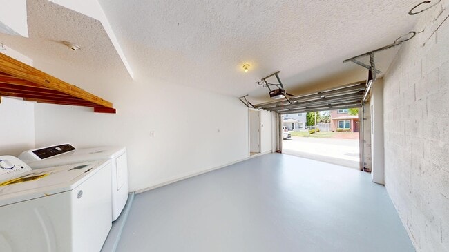 Building Photo - 62 Plumage Ln