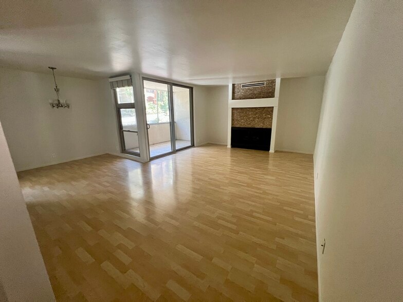 Building Photo - 4891 Collwood Blvd