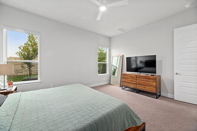 Building Photo - 601 C-Bar Ranch Trl
