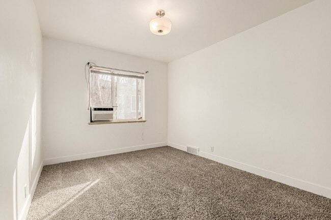 Building Photo - Fantastic 1 bedroom in Platt Park