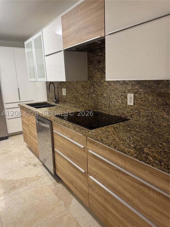 Building Photo - 600 Three Islands Boulevard