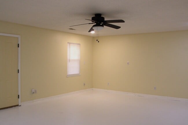 Building Photo - 514 Delaney Rd NW