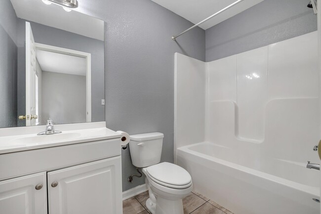 Building Photo - 4434 Gearhart Rd