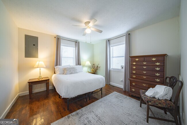 Building Photo - 161 Calhoun Rd