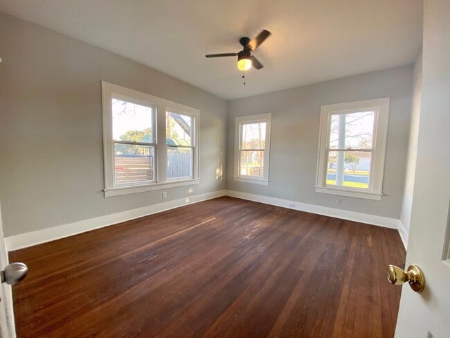 Building Photo - 1047 E Highland Blvd