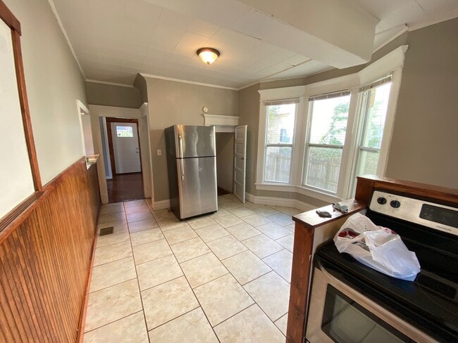 Building Photo - OSU Central Campus Single Family Home! W/ ...