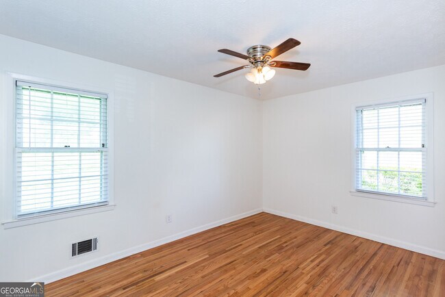 Building Photo - 6551 Bussell Way