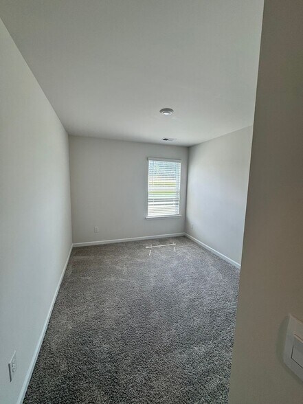 Building Photo - 120 Sunriff CT