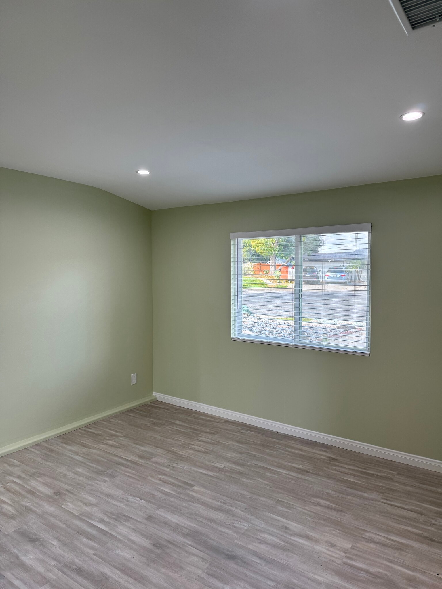 Building Photo - 4406 Coloma Ave