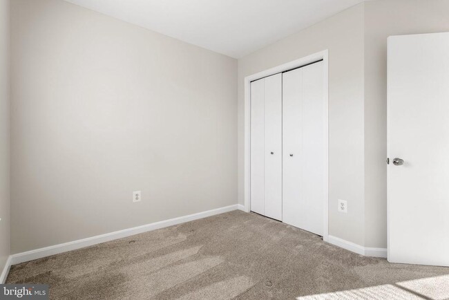 Building Photo - 5089 Stapleton Terrace