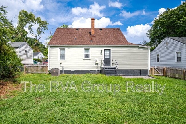 Building Photo - 712 Hill Top Dr