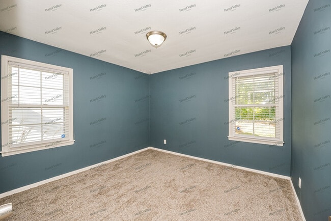 Building Photo - 27511 Forestview Ave