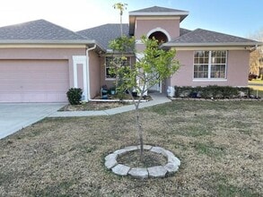 Building Photo - 201 Goldie St