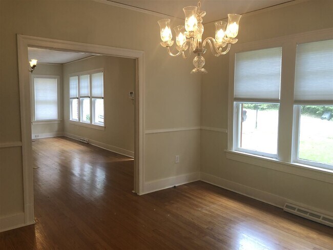 Building Photo - 1319 Peachtree St