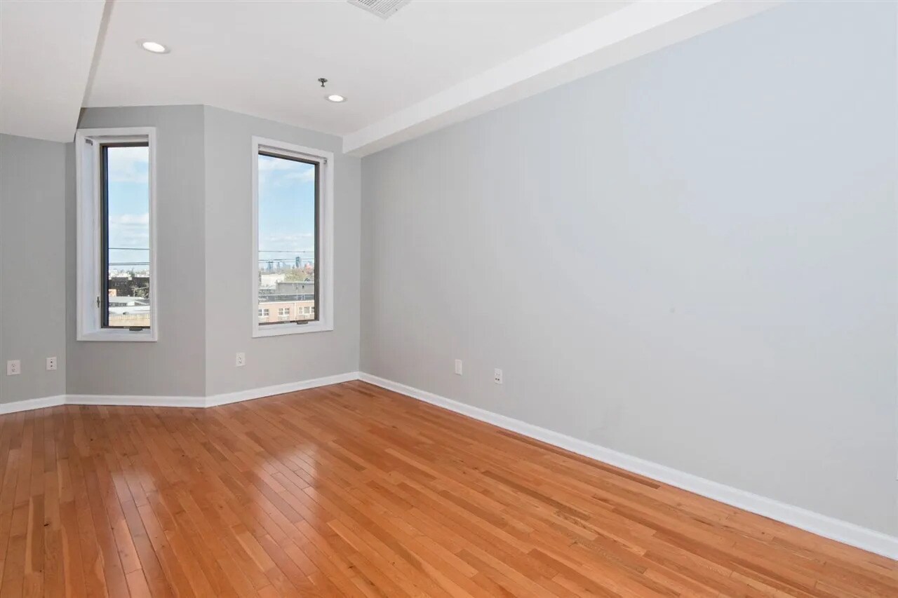Building Photo - 203 Hackensack Plank Rd