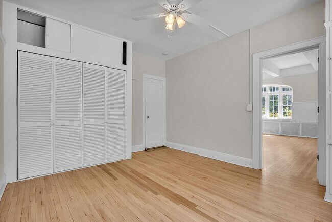 Building Photo - 149 Central Dr