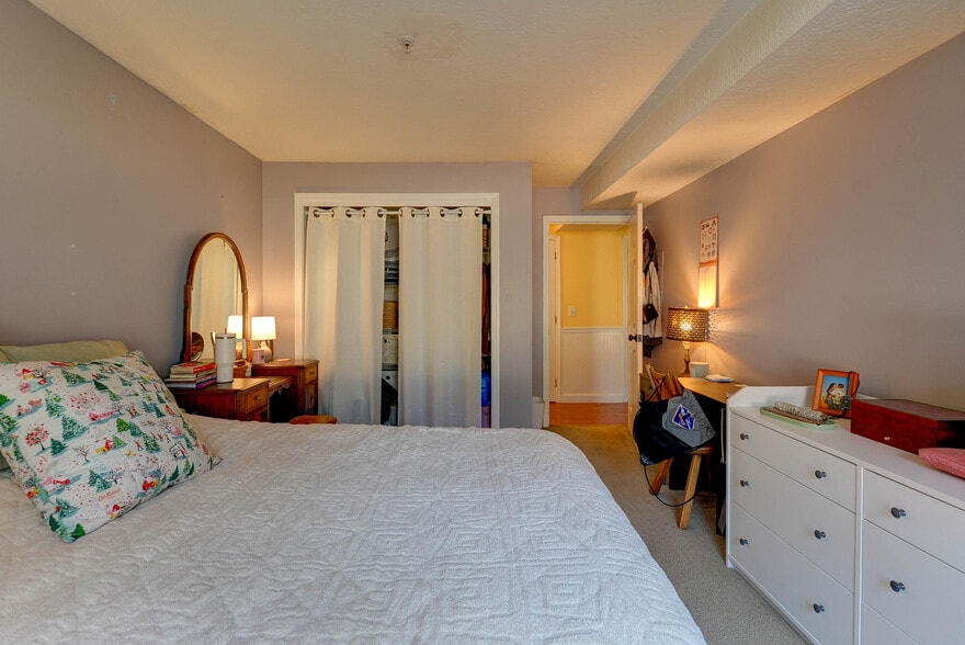 Bedroom 1 - 19 Saco St