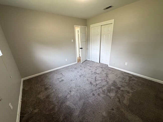 Building Photo - Recently remodeled South Bossier 2/1 Home