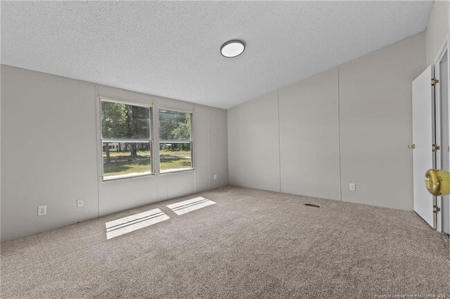 Building Photo - 97 Turf Dr