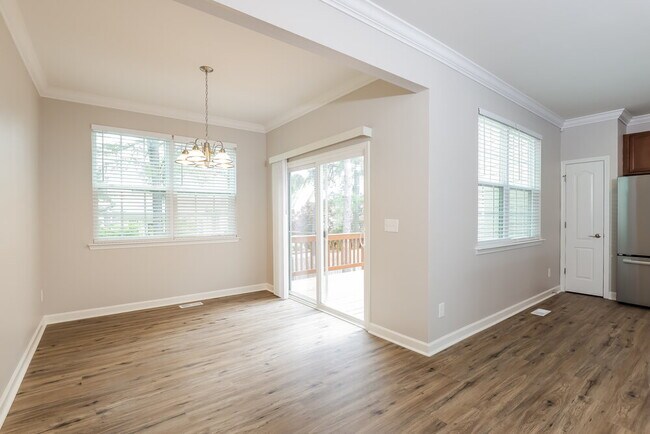 Building Photo - 1205 Heritage Links Dr