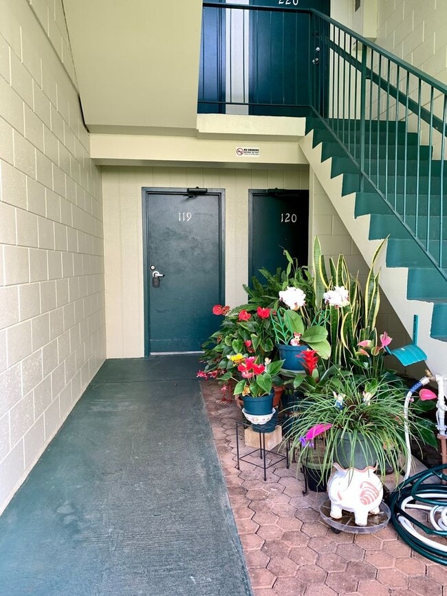 Building Photo - Mililani - Nahoa Apartments: 2 Bed, 1 Bath, Pet Friendly!