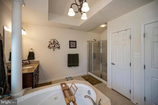 Building Photo - 7519 Edington Dr