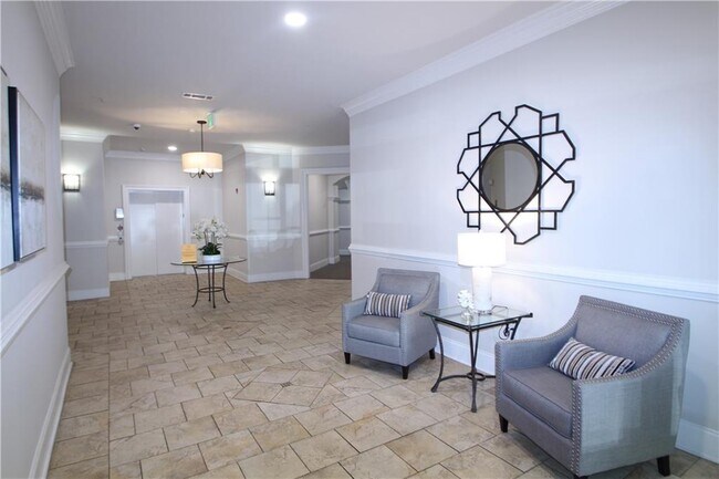 Building Photo - 11 Perimeter Center E