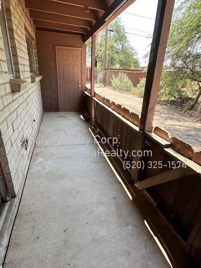 Building Photo - 2614 N Winstel Blvd