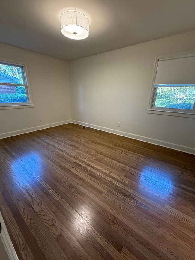 Building Photo - 3/3 Totally Renovated House on Sylvan Drive - Lincoln Forest