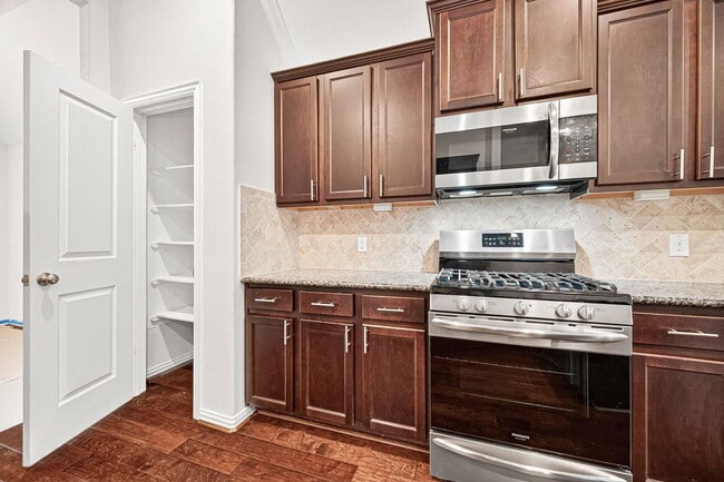 Building Photo - Monarch Crossing, Sienna, TX 77459 - 3 BR 2 BA single-family home