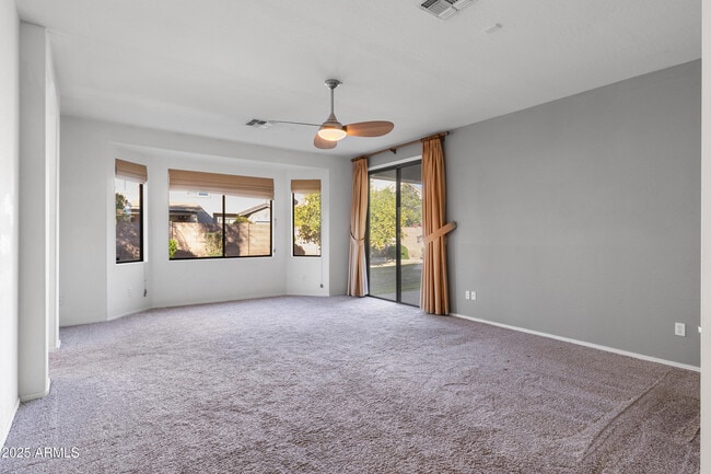 Building Photo - 474 W Seagull Dr