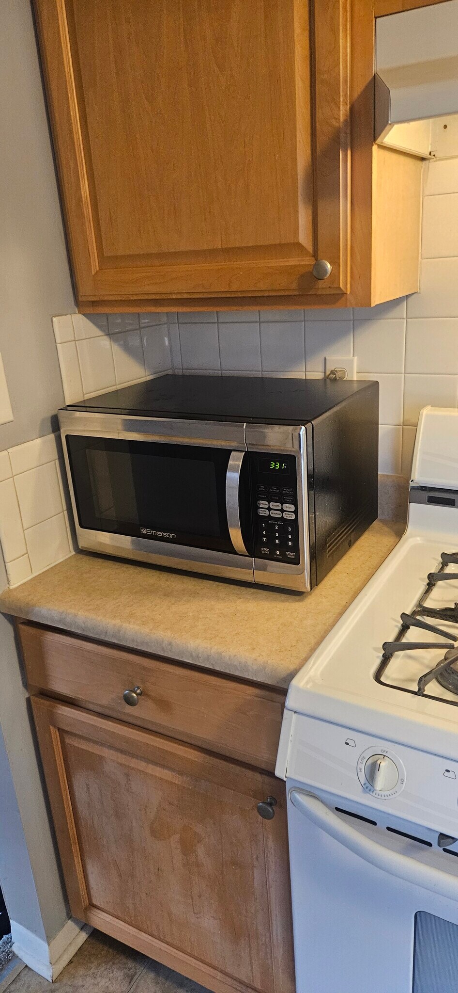 Building Photo - 225 Bay Ave