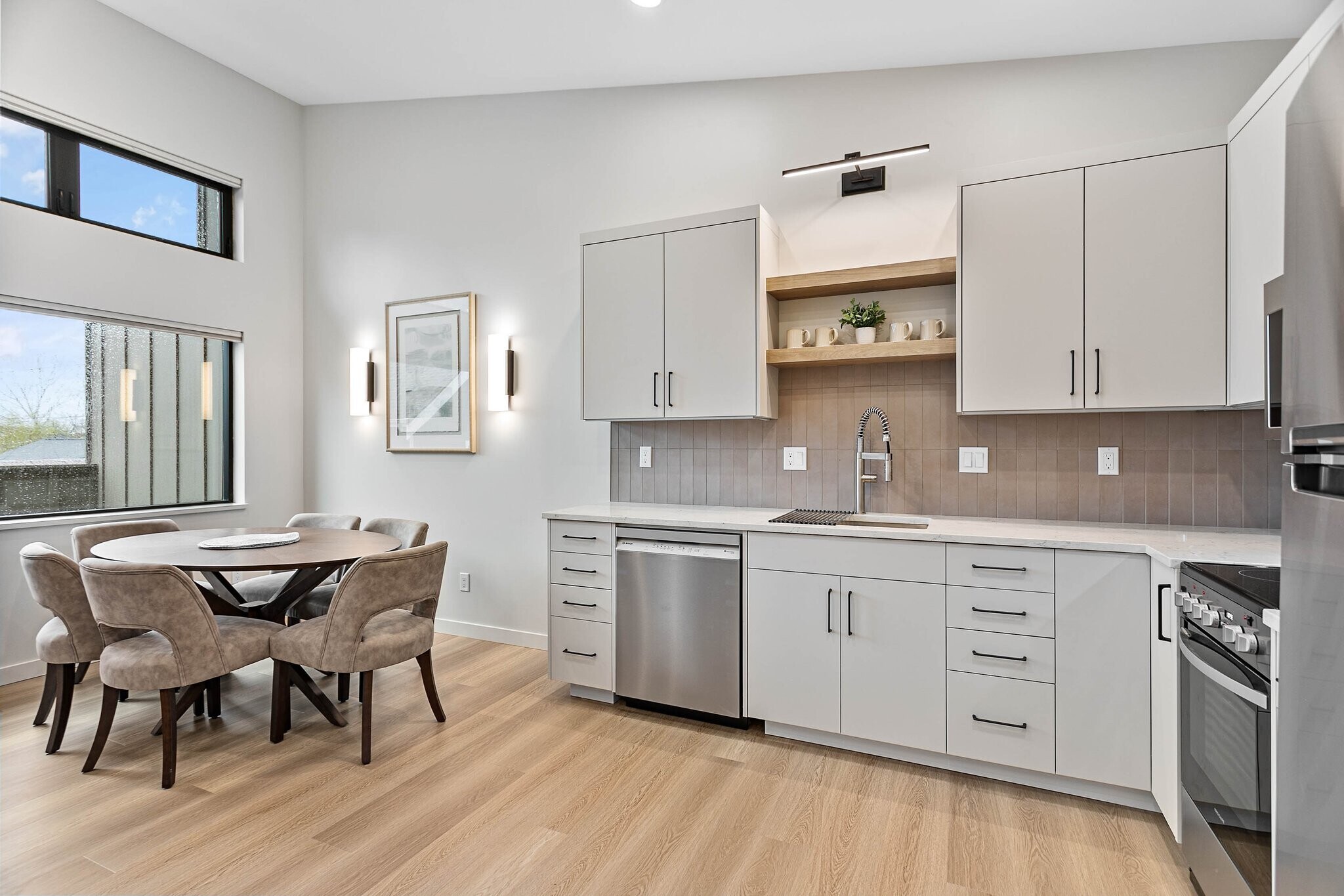 Building Photo - 2517 Vallette St