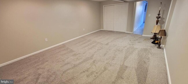 Building Photo - 3419 Oakmont St