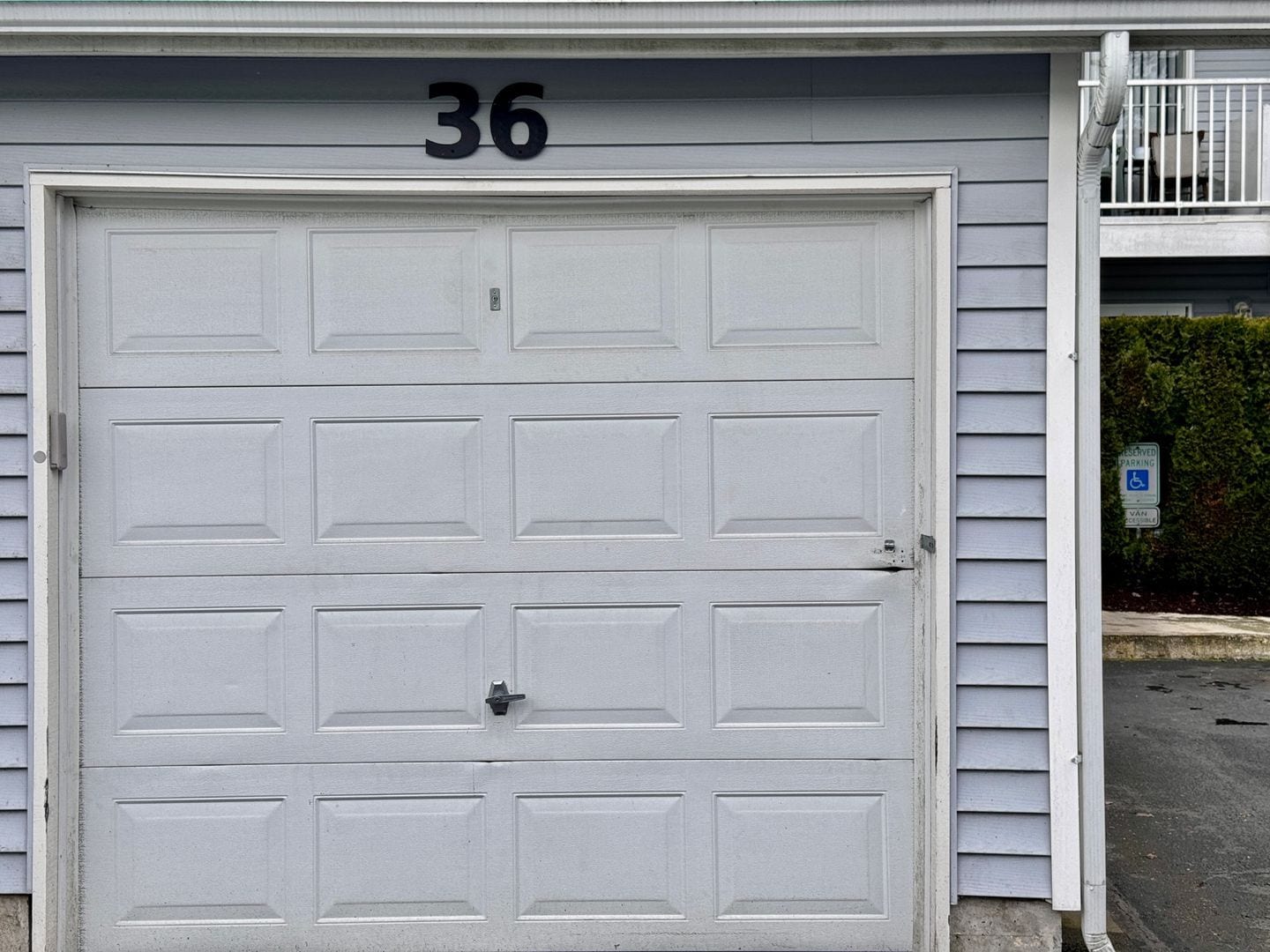 Building Photo - Monroe Condo!!!!