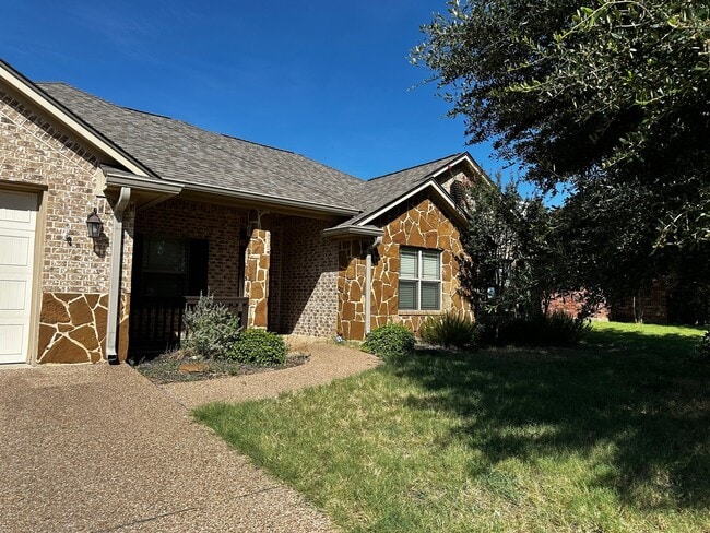 Building Photo - 10412 Whitney Trace Dr
