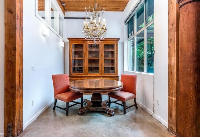 Building Photo - 1 bedroom in Seattle WA 98122
