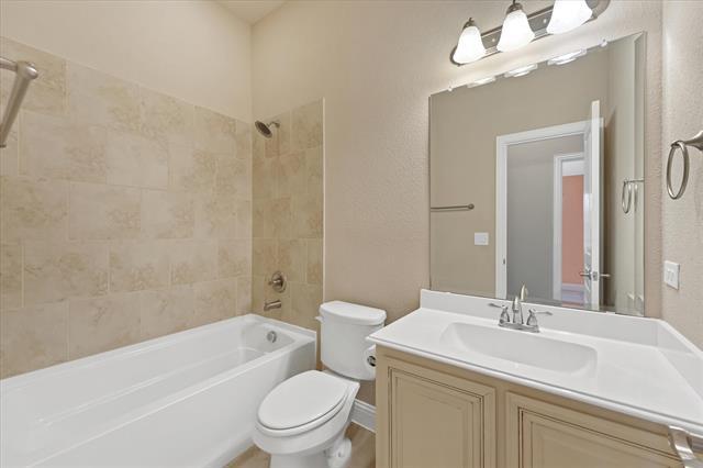 Building Photo - 1509 Bull St