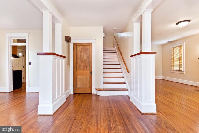 Building Photo - 4344 Old Dominion Dr