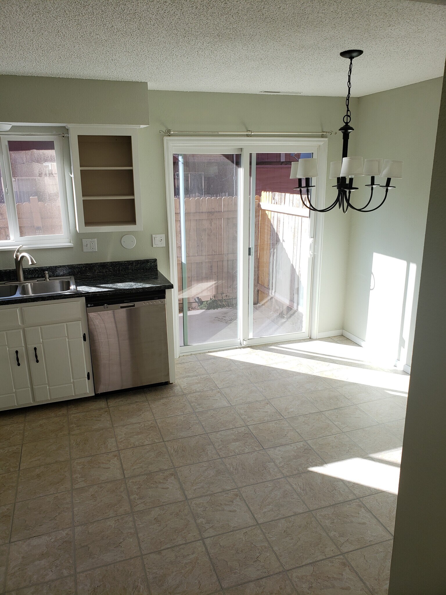 Building Photo - 1219 Willow Bend Cir