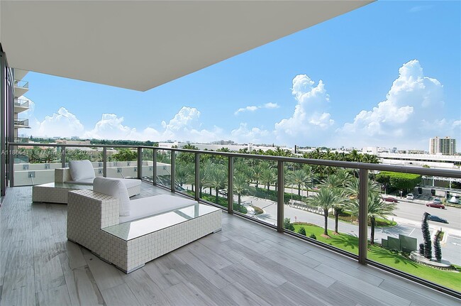 Building Photo - 9705 Collins Ave