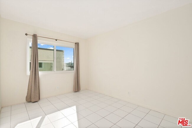 Building Photo - 1528 Berkeley St