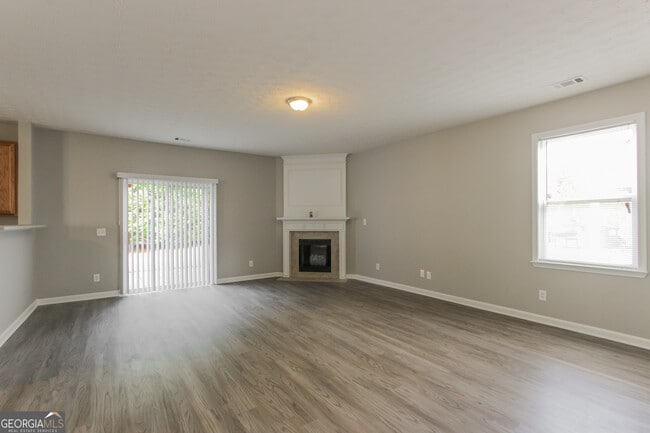 Building Photo - 3120 Baywood Ct