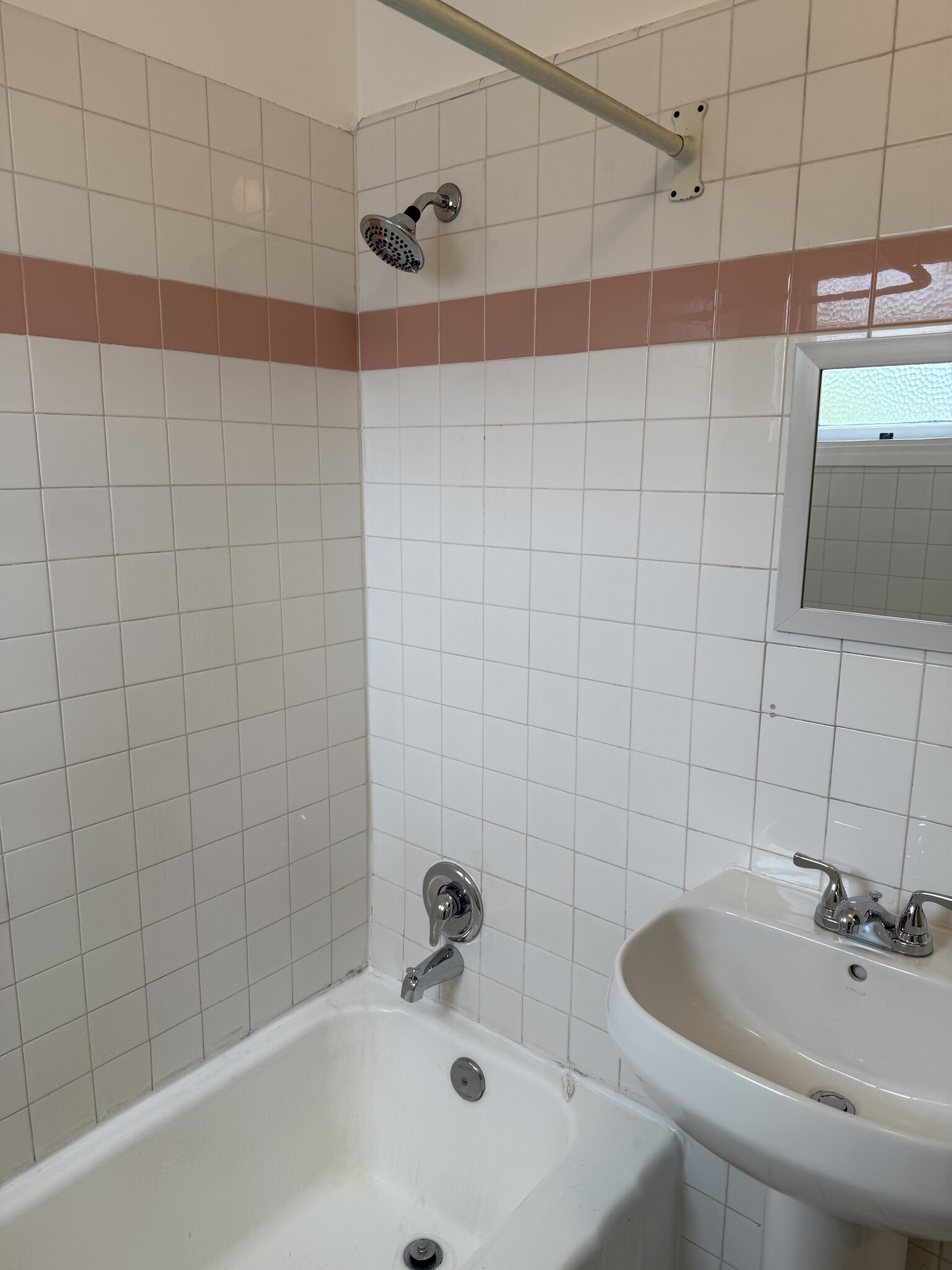 new bath hardware - 8252 Rees St