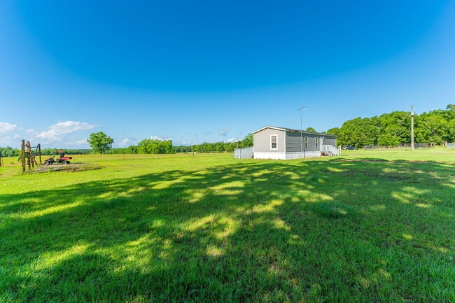 Building Photo - 2295 Bermuda Ln