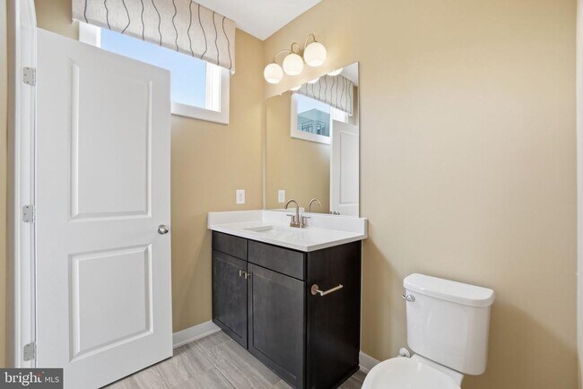 Building Photo - 3599 Aster St