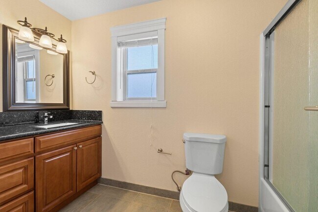 Building Photo - 4334 Vineyard Terrace