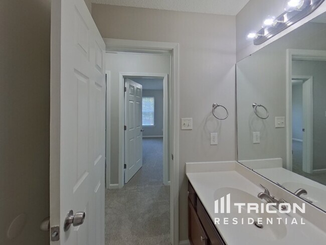 Building Photo - 3050 Wyntree Ct