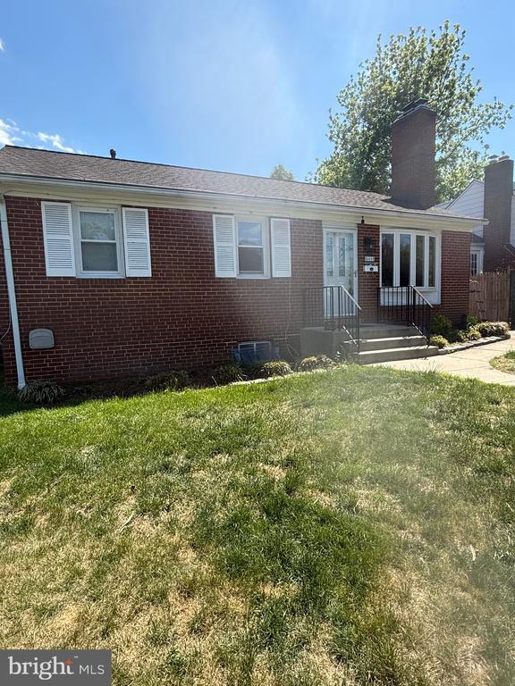 Building Photo - 409 McArthur Dr